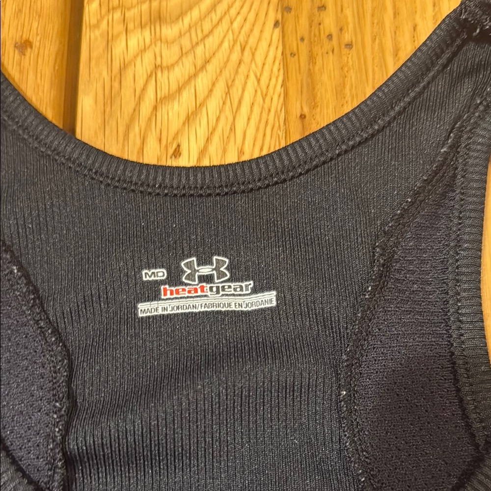 LAST ONE Under Armour Women’s HeatGear Tank Top - Picture 2 of 6